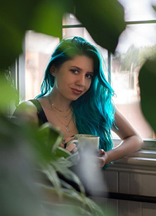 an artist, and an advocate for self-love - Empowering women - Alura Floyd photography