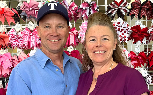 Ultimate Bow - custom bows for a wide range of activities, including cheerleading, softball, and volleyball